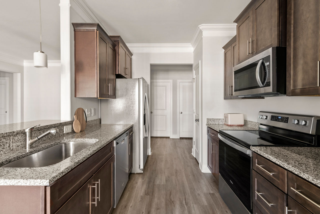 Villages at Raleigh Beach - Raleigh, NC - Kitchen