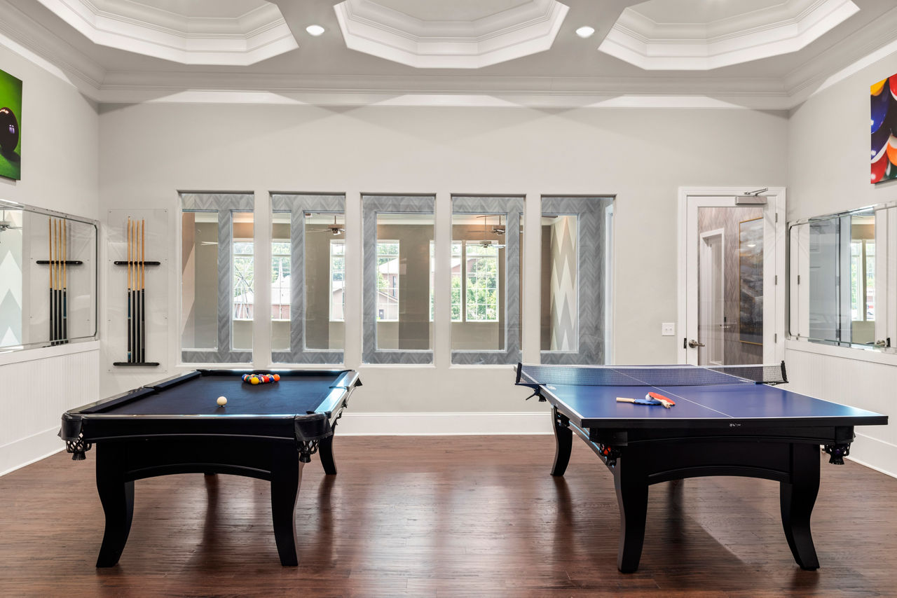 The Villages at Raleigh Beach - Billiards