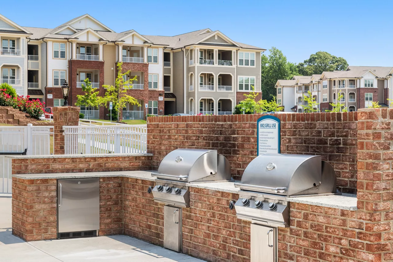 The Villages at Raleigh Beach - Grilling Station