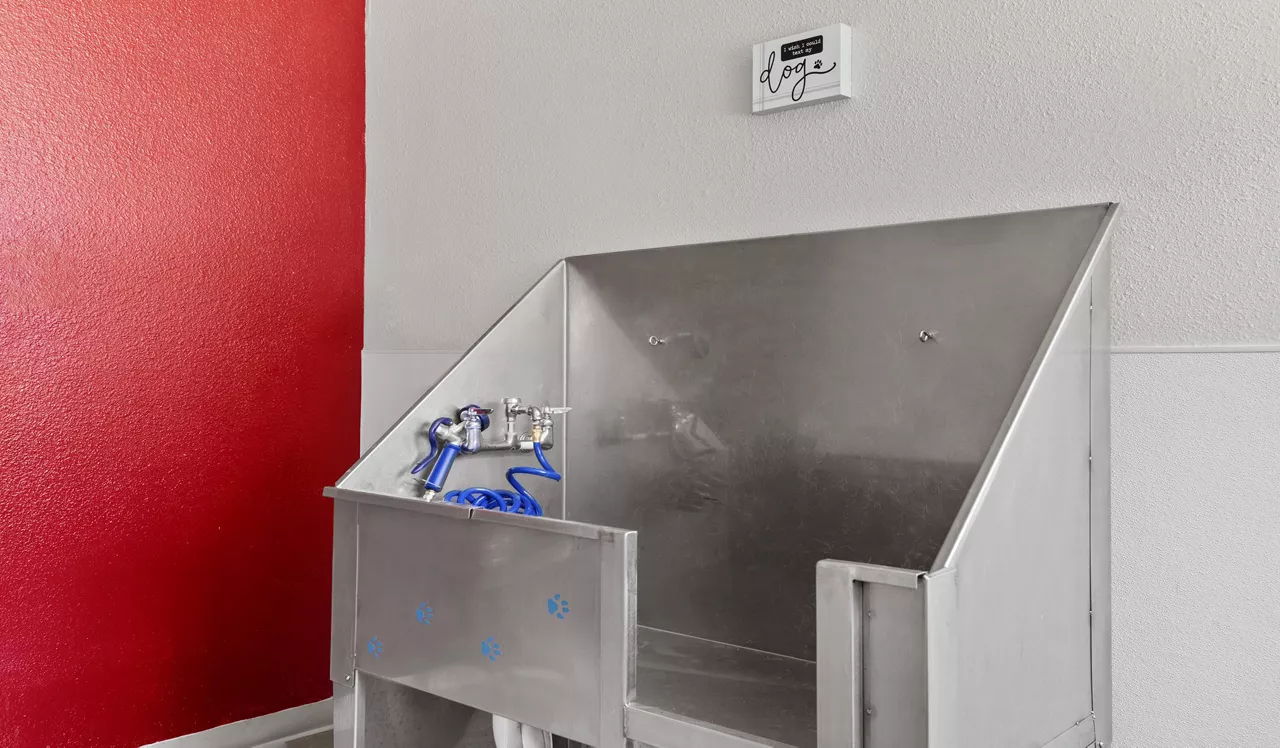 Verona - Littleton, CO - pet spa