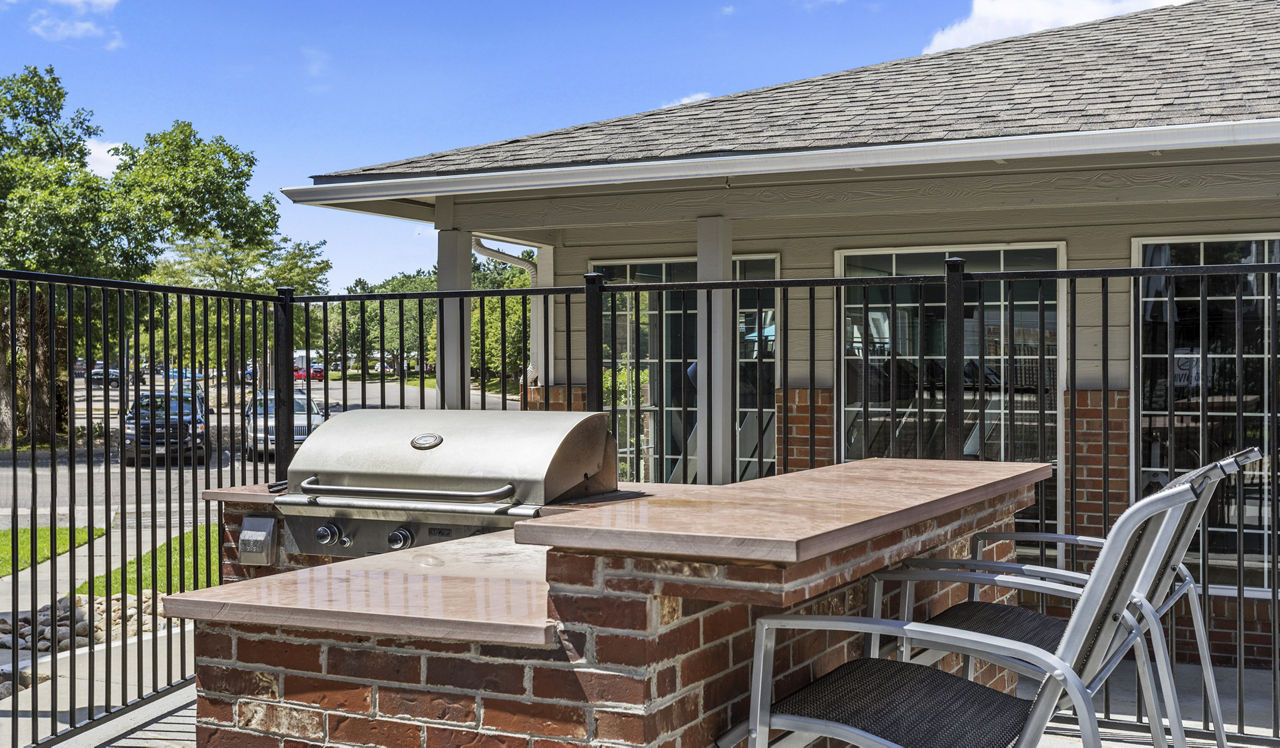 Grill area at Verona Apartment Homes