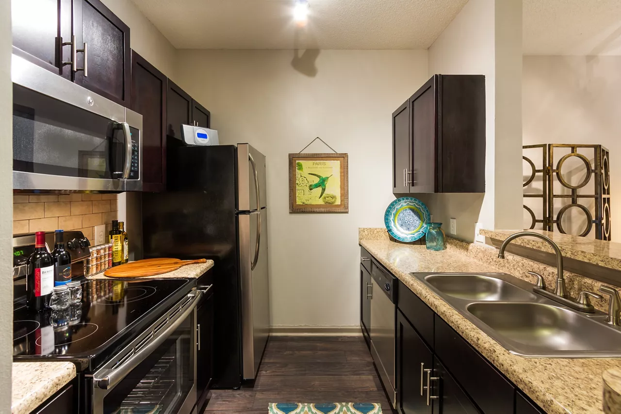 1000 Spalding - Atlanta, GA - Kitchen
