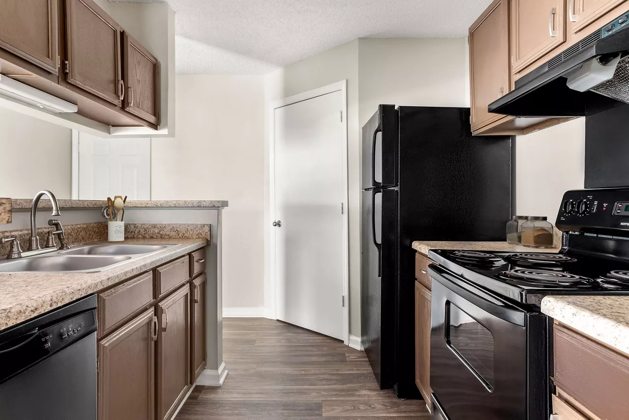 Windsor Falls - Raleigh, NC - Kitchen