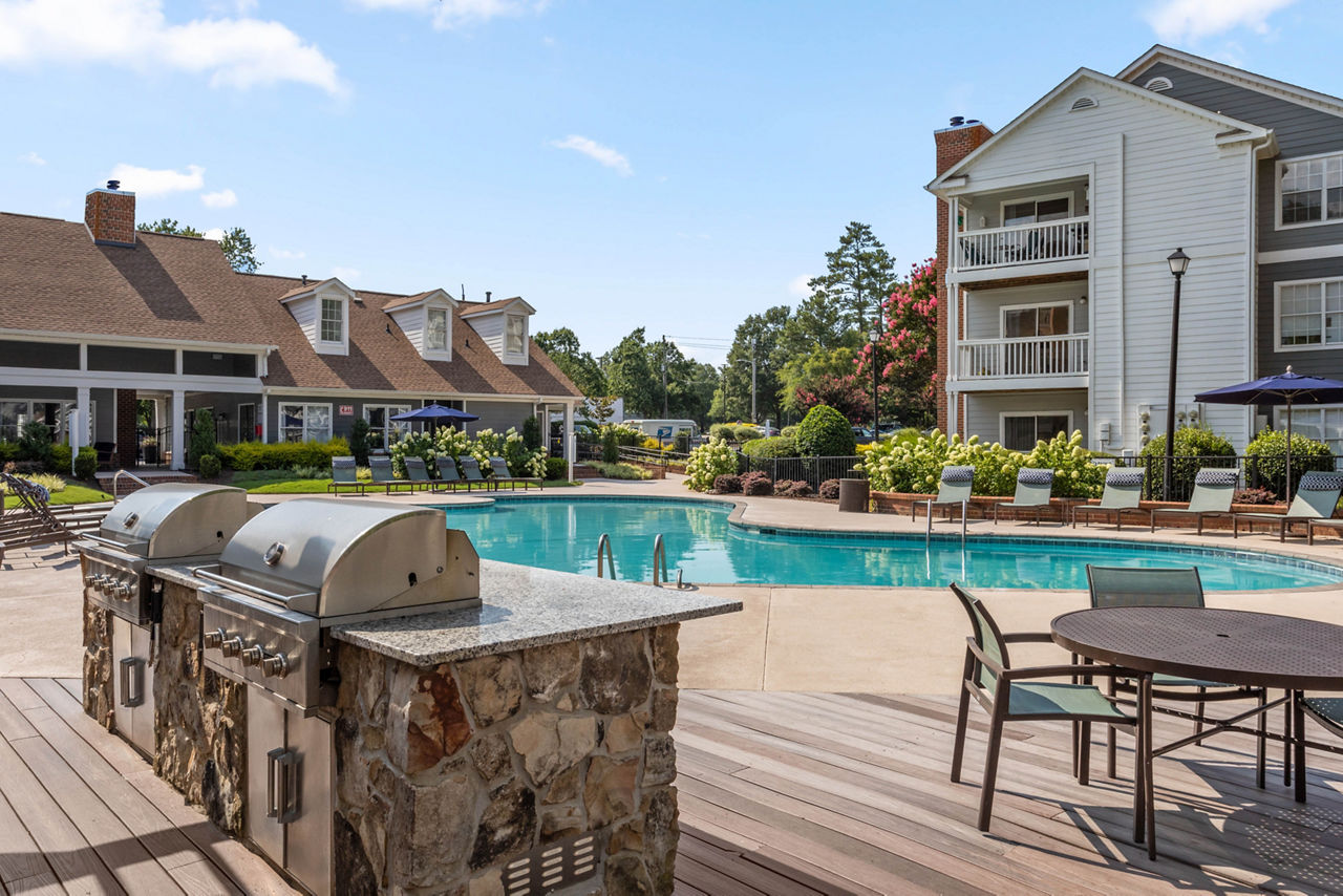 Windsor Falls - Raleigh, NC - Grills and Pool