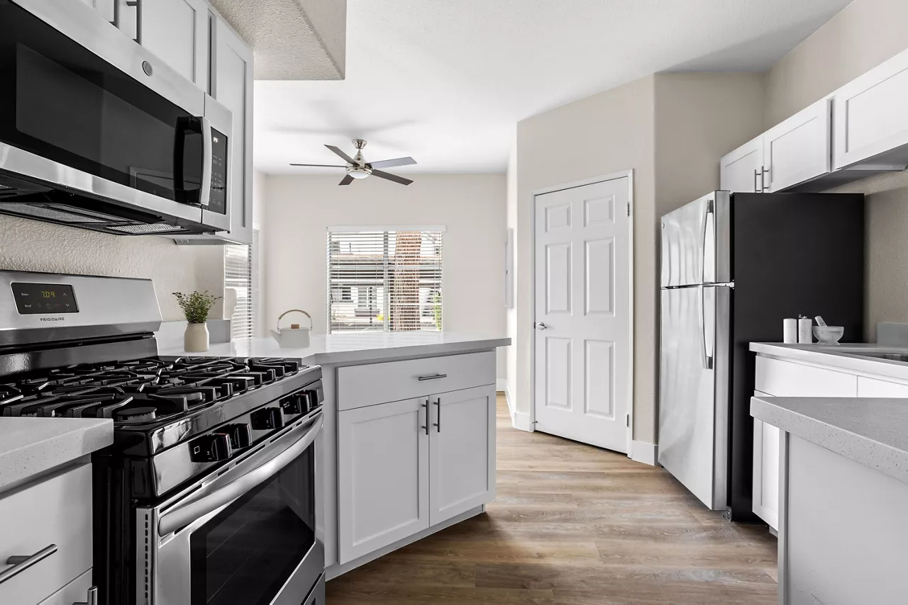 Element Apartment Homes - Las Vegas, NV - Kitchen
