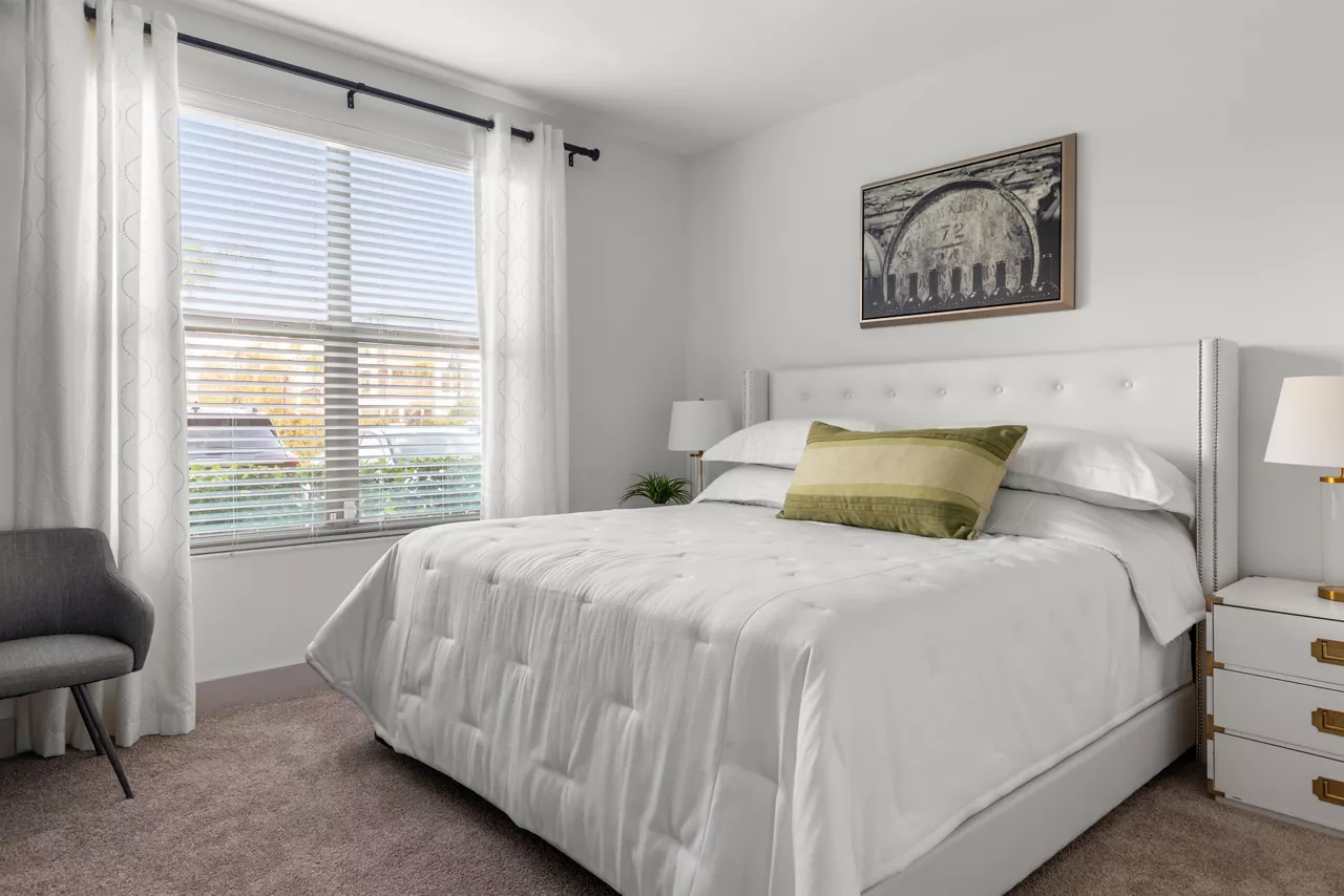 Crosstown Walk - Tampa, FL - Bedroom