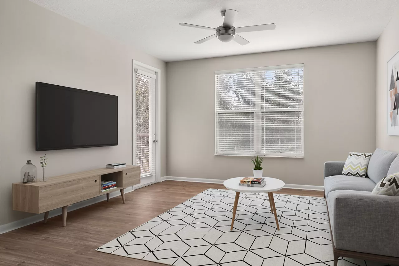 Crosstown Walk - Tampa, FL - Living Room