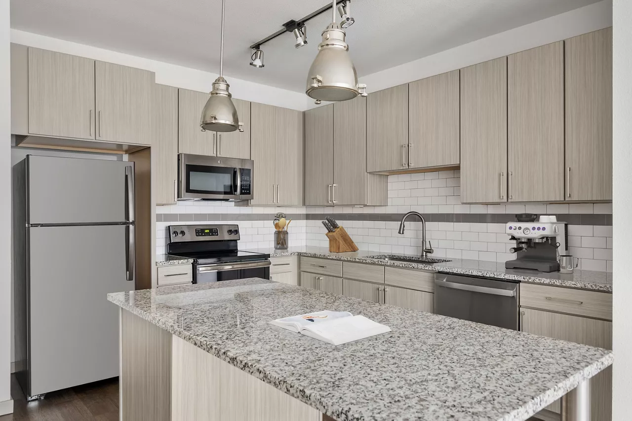 The Lodge at Hidden River - Tampa, FL - Kitchen