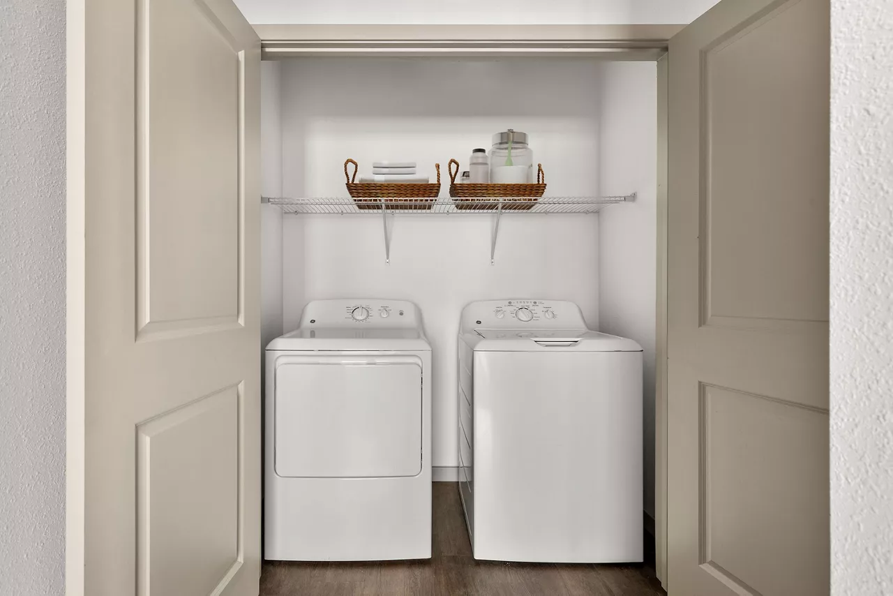 The Lodge at Hidden River - Tampa, FL - Laundry