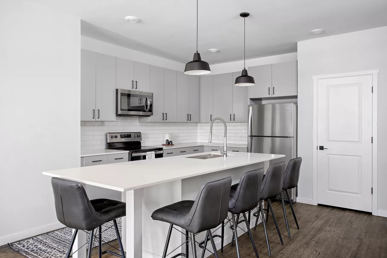 Grant Row Lofts - Thornton, CO - Kitchen