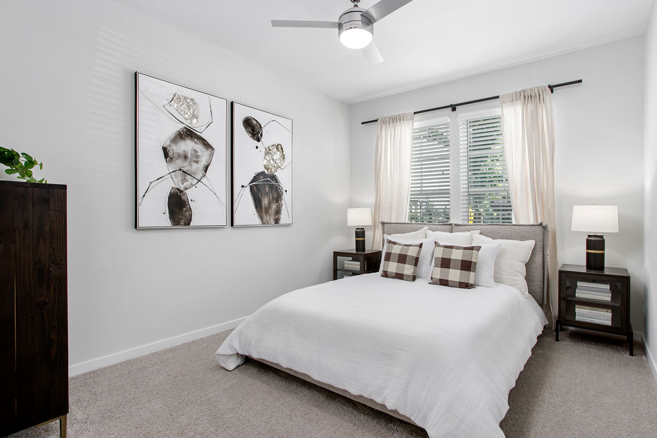 Grant Row Lofts - Thornton, CO - bedroom