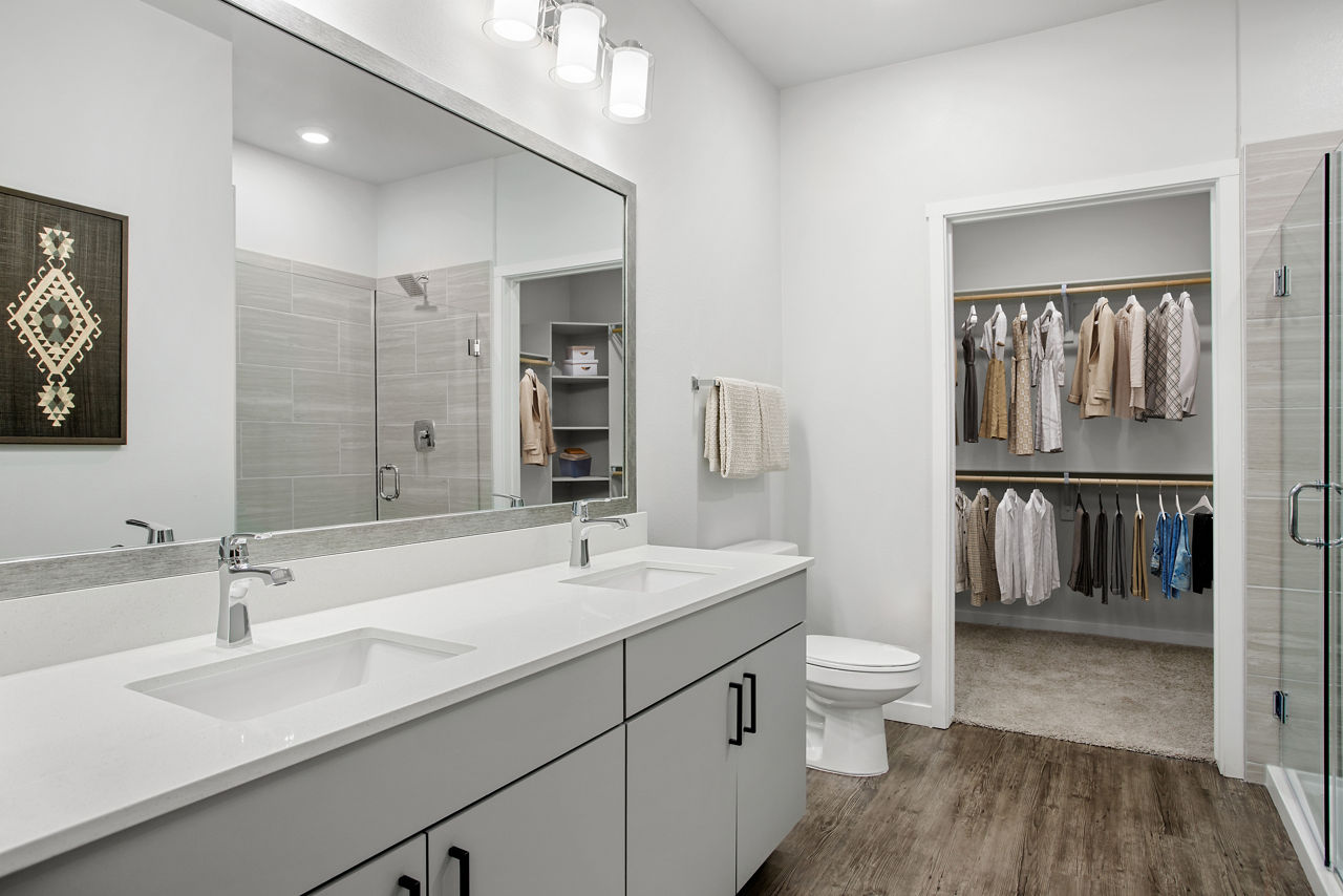 Grant Row Lofts - Thornton, CO - bathroom