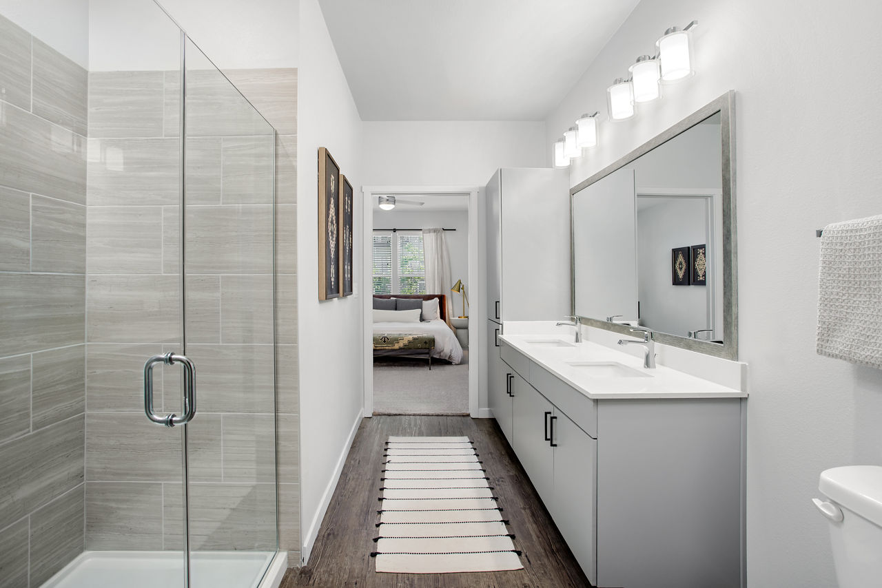 Grant Row Lofts - Thornton, CO - bathroom