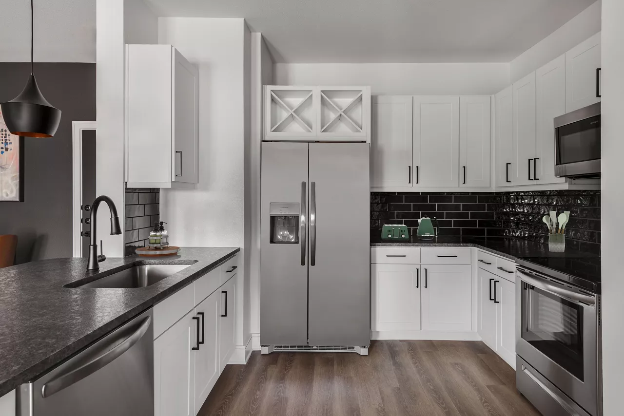 Sire Wellington - Haslet, TX - Kitchen