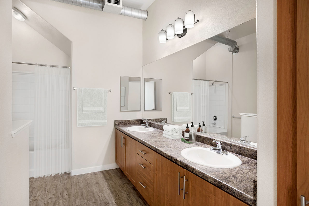 Lofts at 7100 4 of 12
