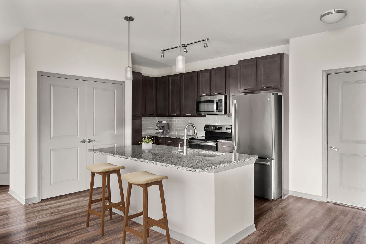 1760 Apartments 4 of 12