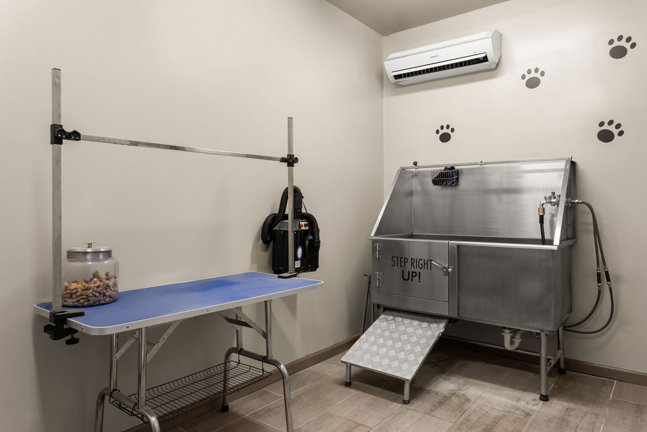 Pet wash at 1760 Apartments