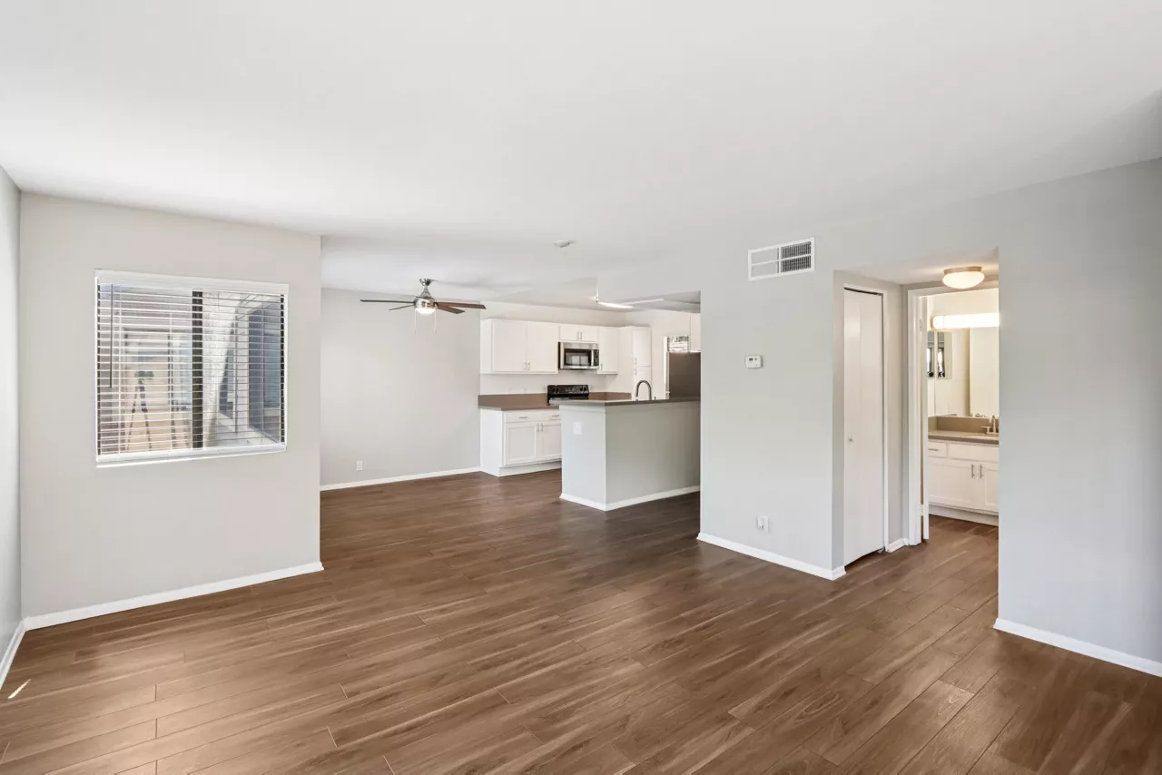 Creekside Alta Loma - Interior