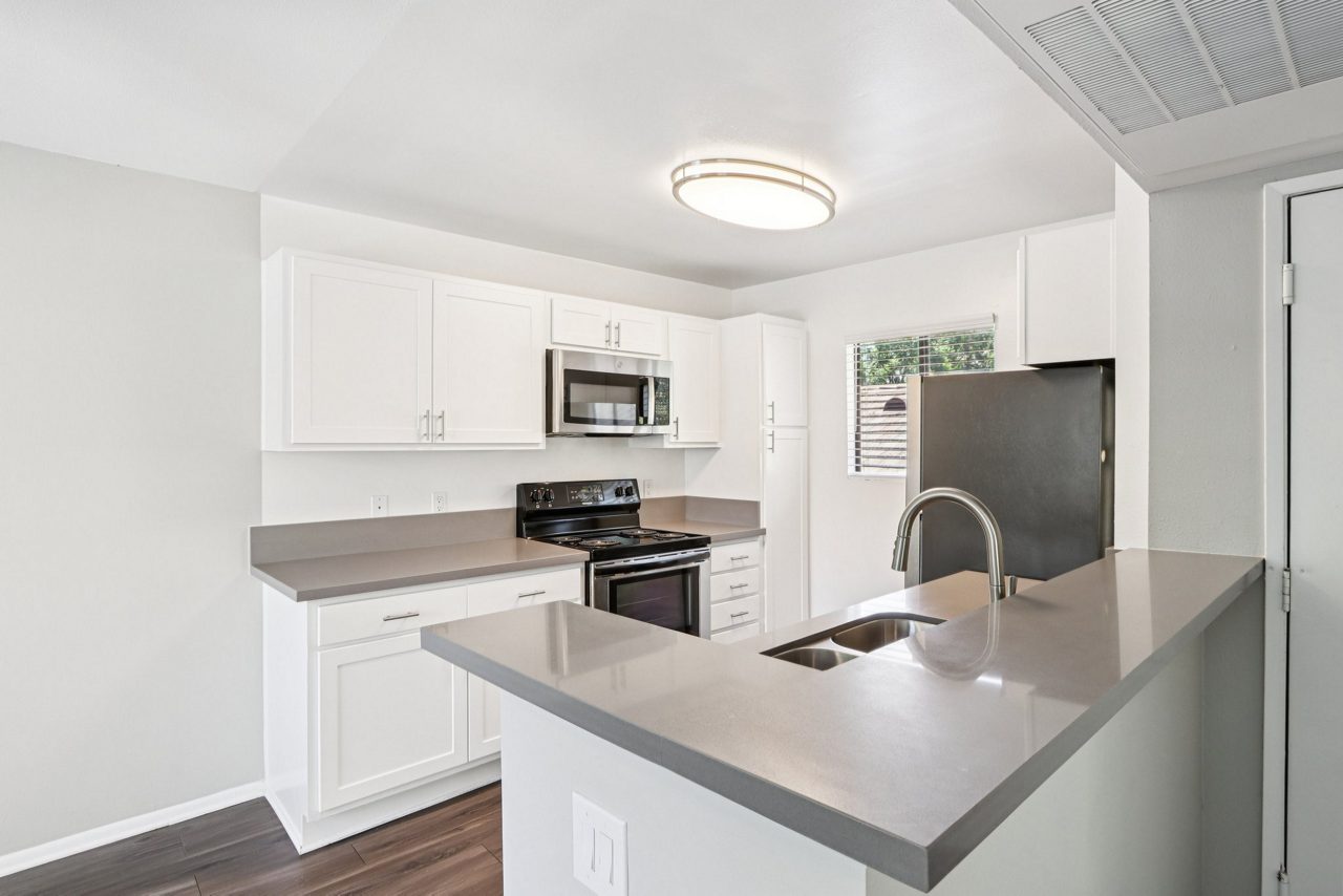 Creekside Alta Loma - Interior