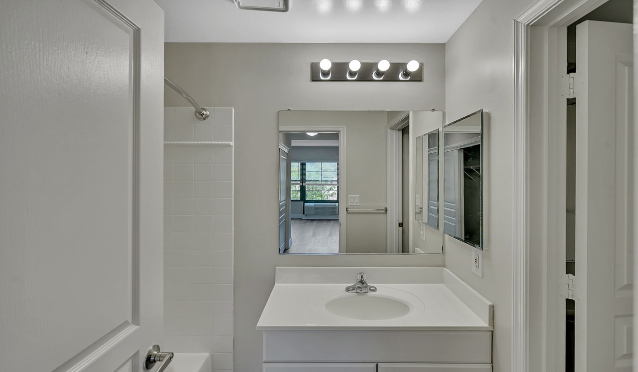 Capital Crescent Trail Residences - Bethesda, MD - Interior bathroom
