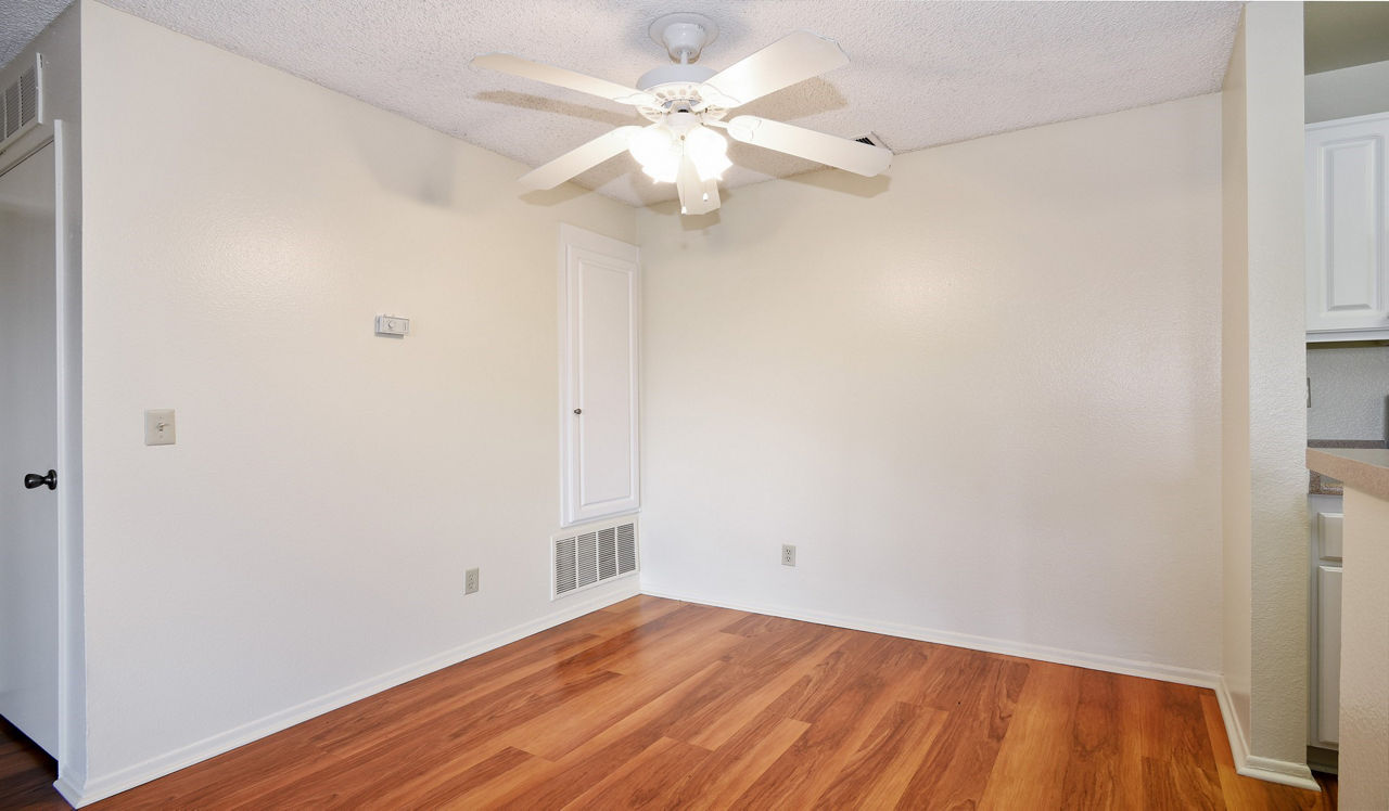 Island Club - Oceanside, CA - Dining