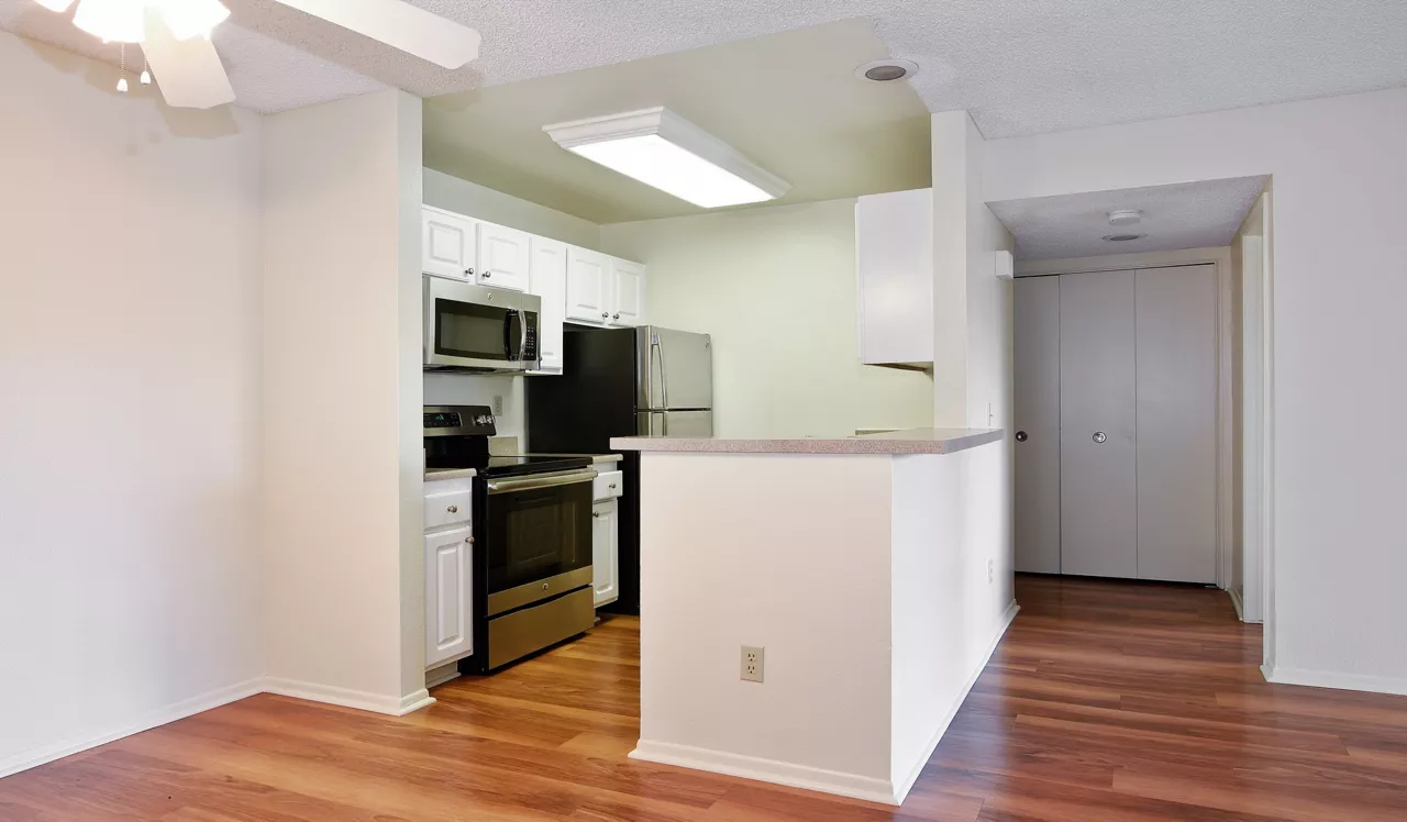 Island Club - Oceanside, CA - Kitchen