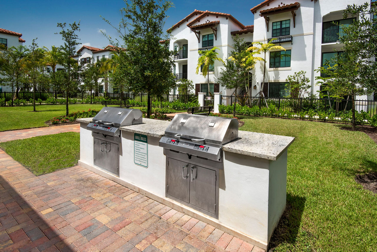 Casa Vera - Kendall, FL - Grill Area