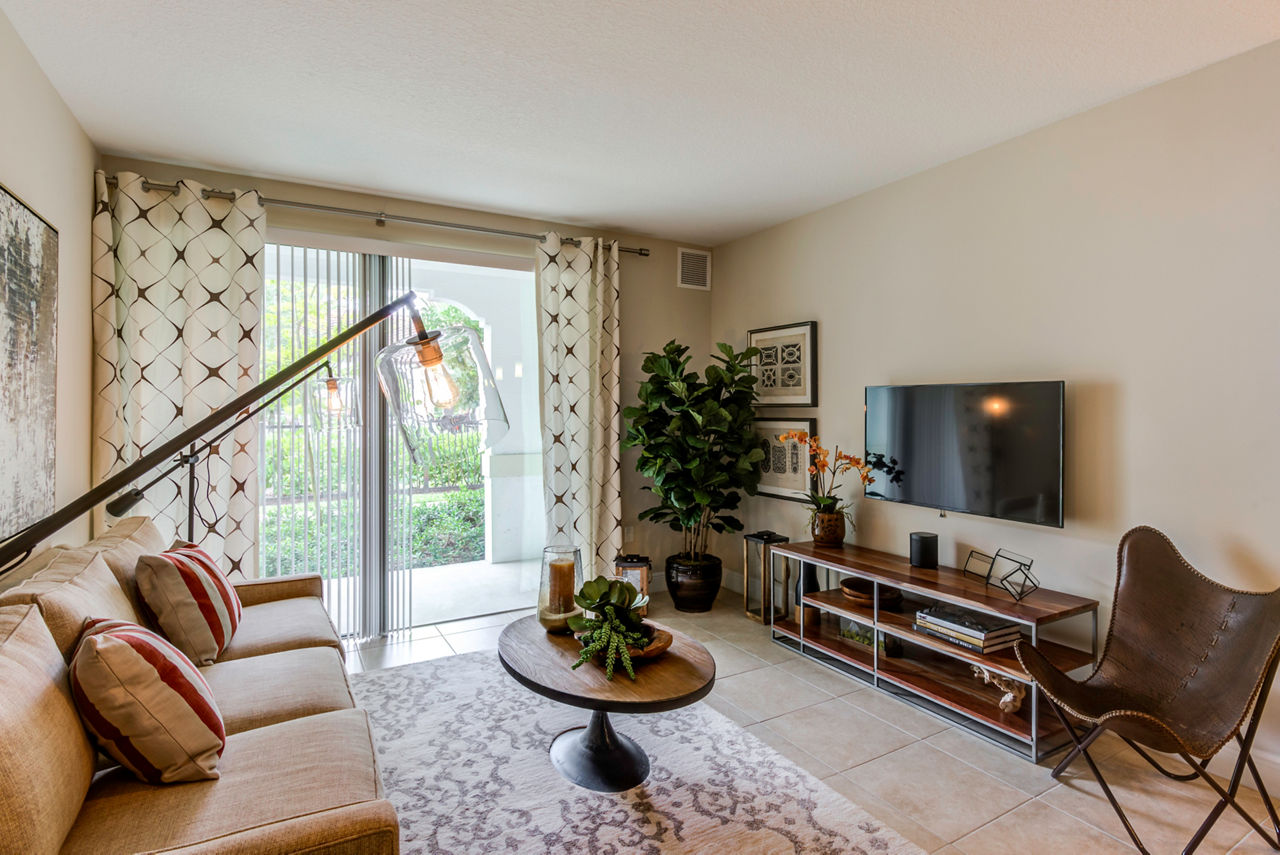 Casa Vera - Kendall, FL - Interior Kitchen