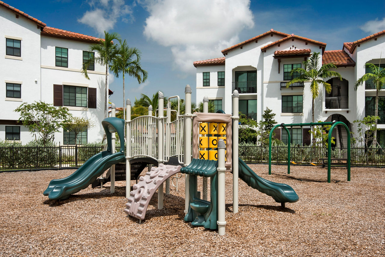 Casa Vera - Kendall, FL - Playground