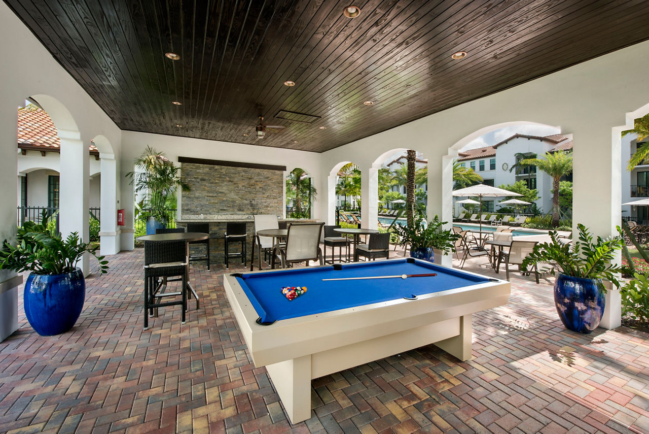 Casa Vera - Kendall, FL - Pool Patio