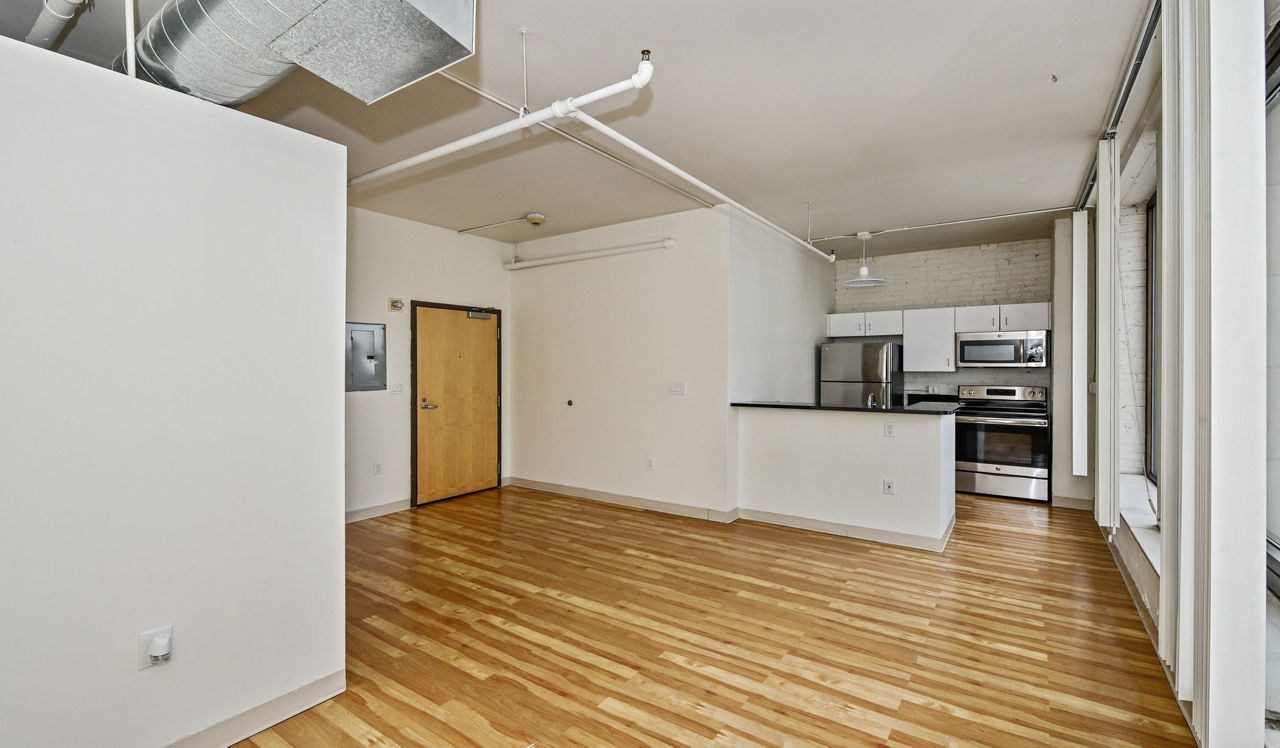 Boston Lofts - Denver, CO - Living area