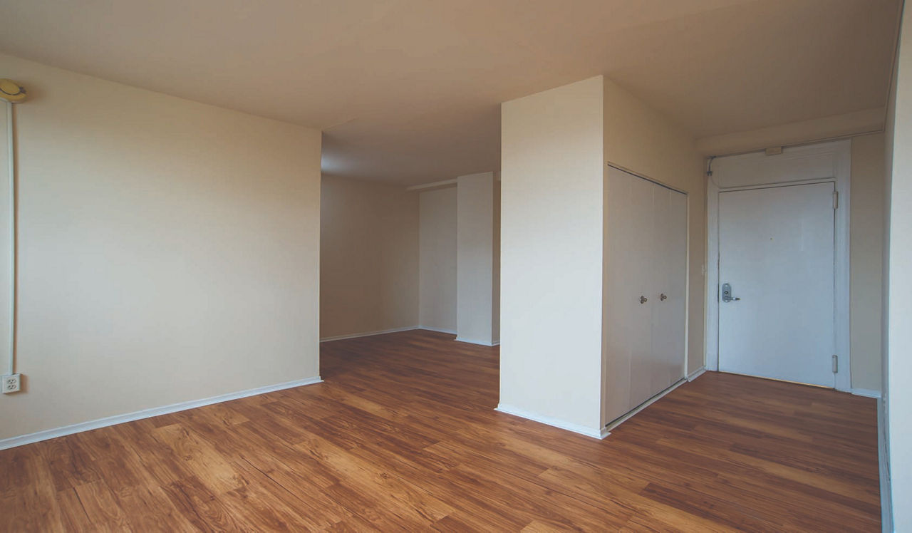 Chestnut Hall - Philadelphia, PA - Living area