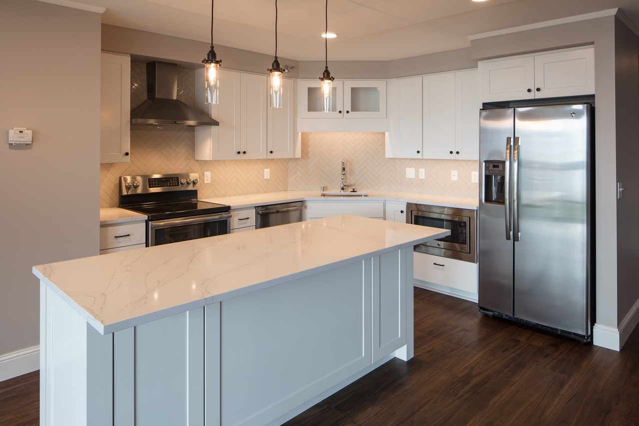 The Beach Club Residences - Minneapolis, MN - Tower Premier Kitchen