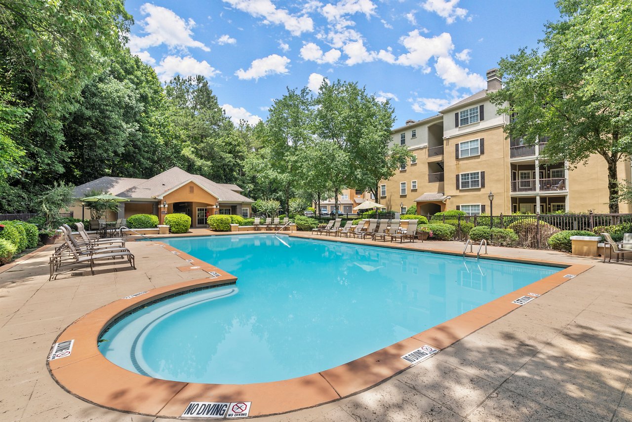 Perimeter Circle - Sandy Springs GA - Pool
