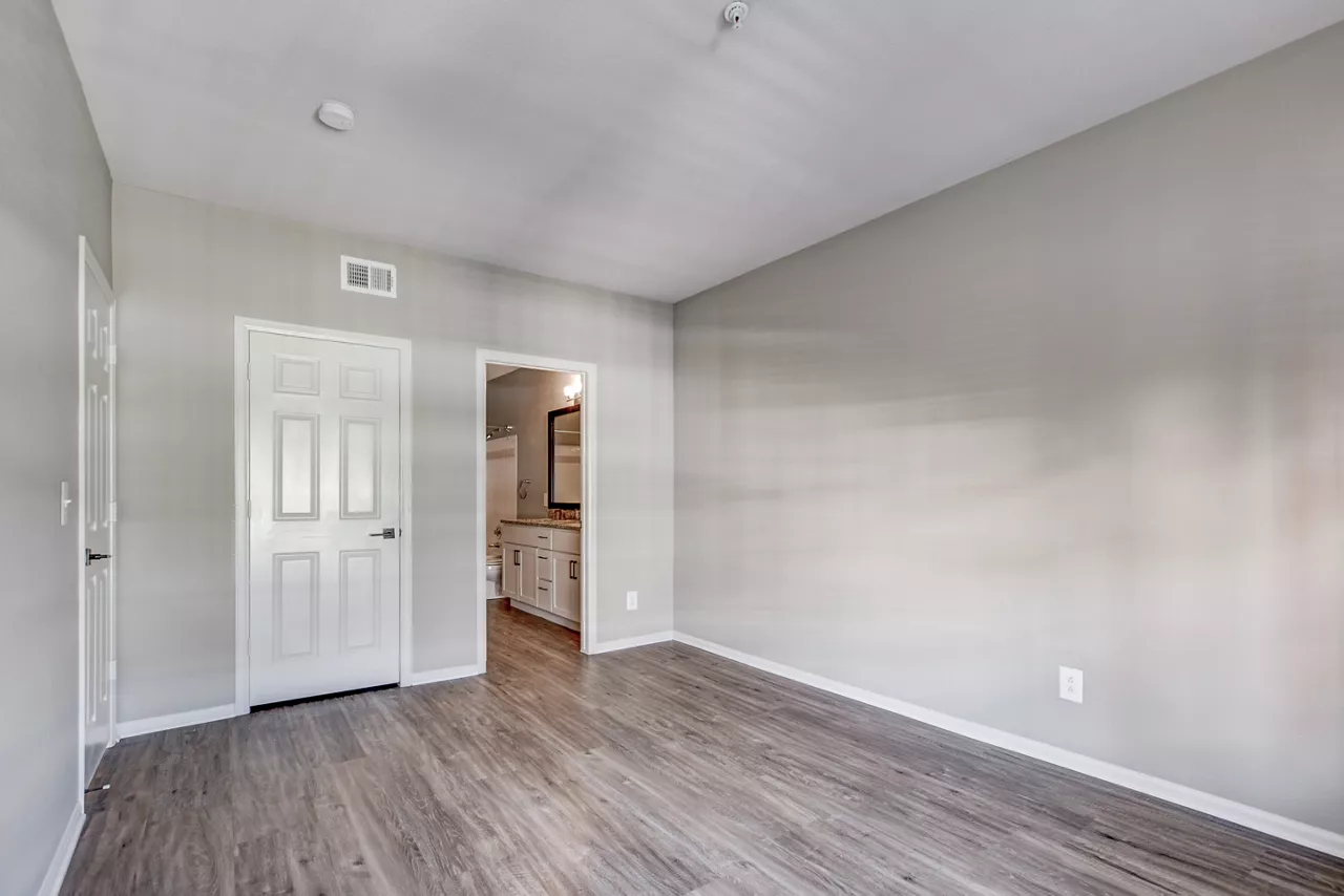 Oak Trail at Cherry Creek - Denver, CO - Bedroom