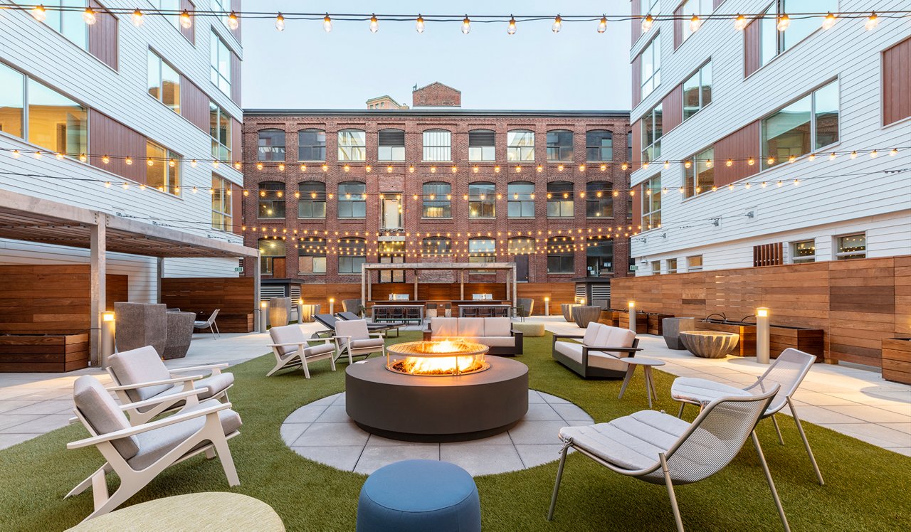 Prism - Kendall Square Apartments - Courtyard