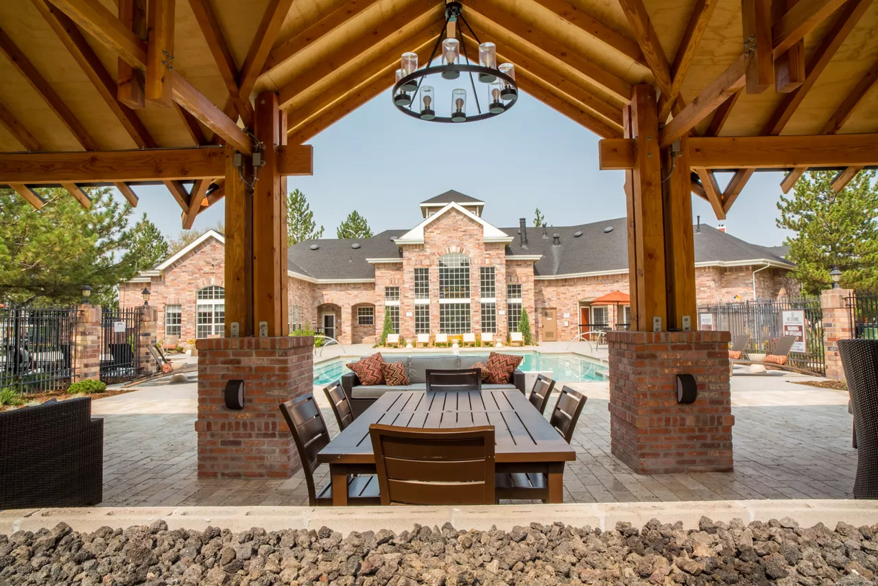 Oak Trail at Cherry Creek - Denver, CO - Outdoor Poolside Lounge