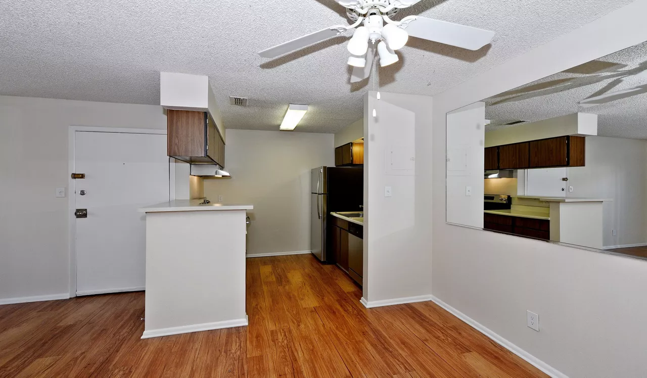 Creekside - Denver, CO - dining room