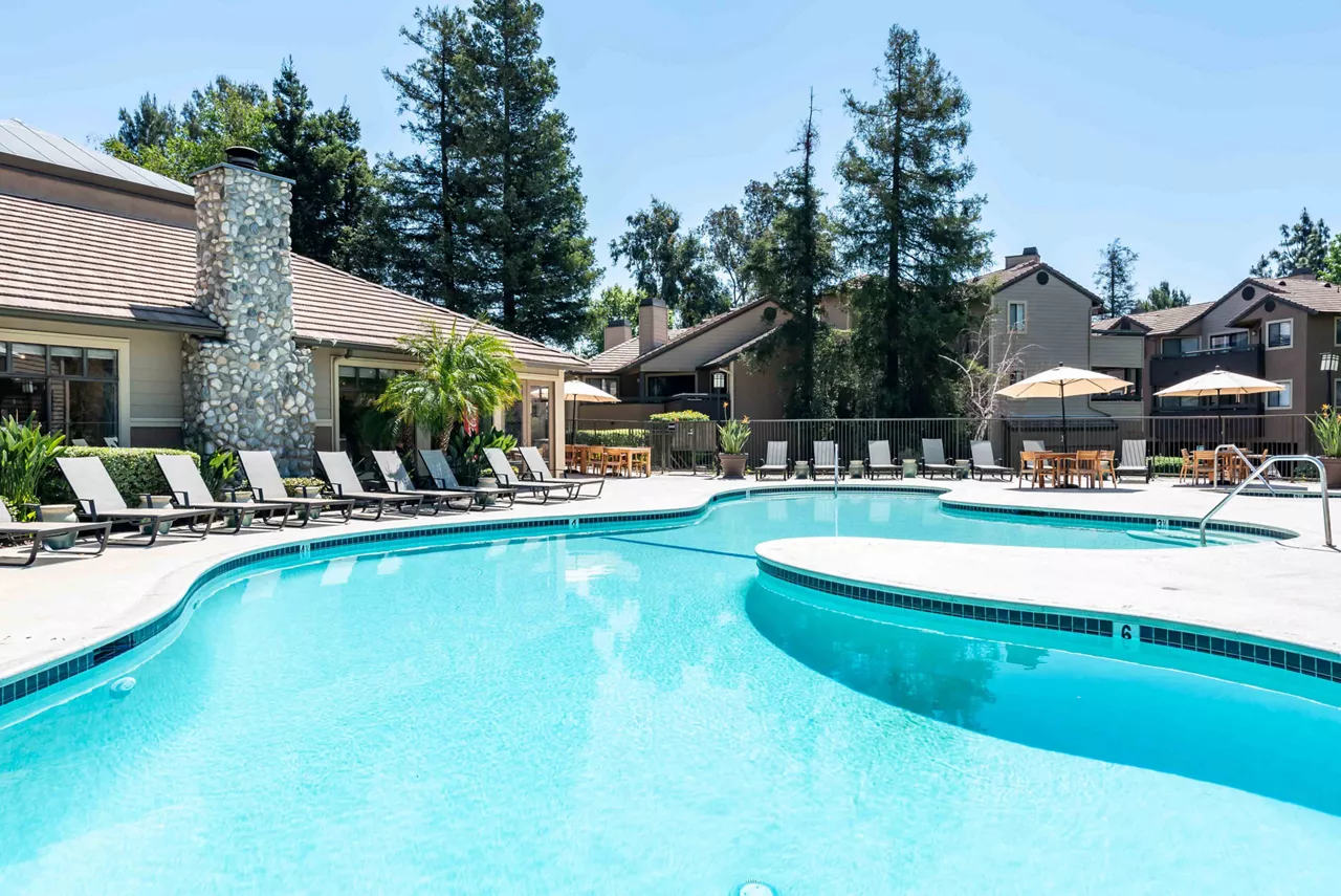 Creekside Alta Loma - Rancho Cucamonga, CA - Pool