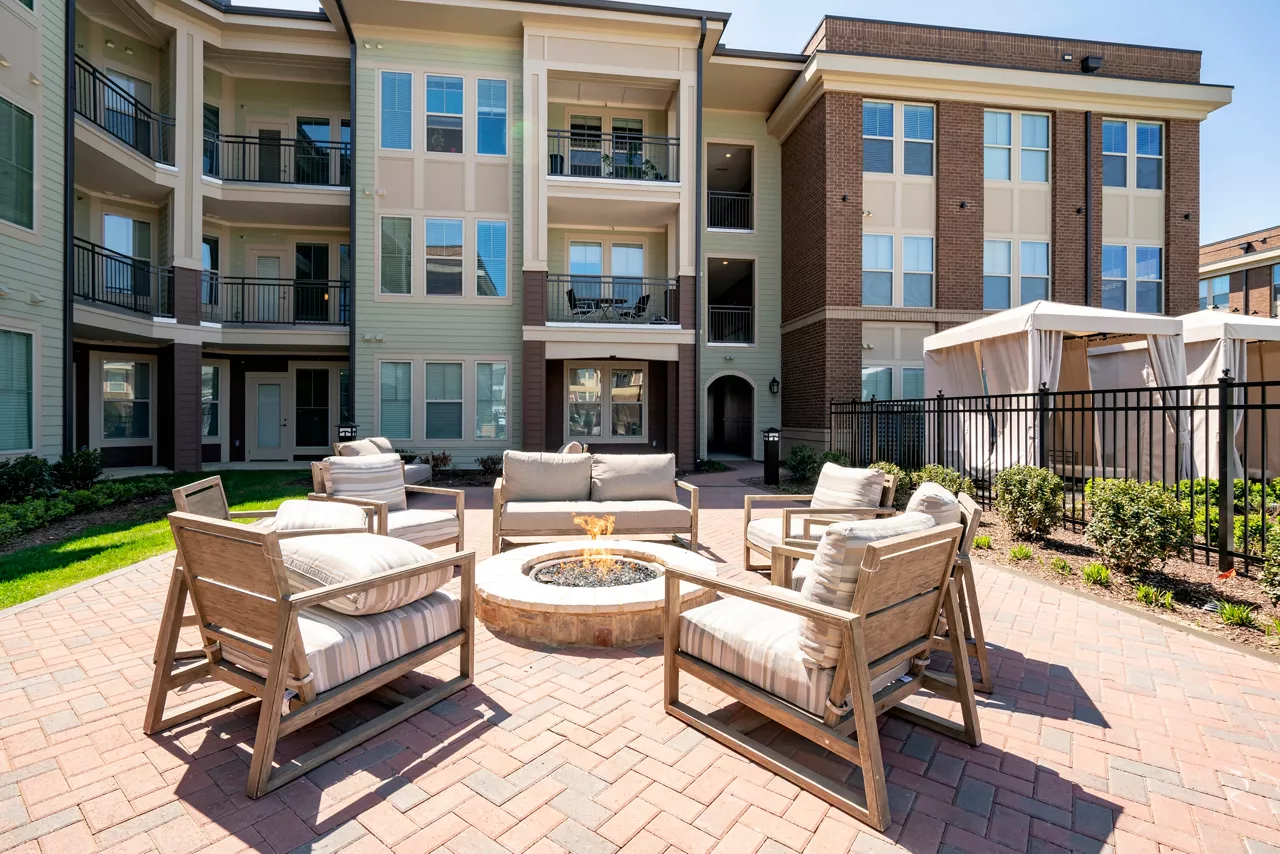 Fire Pit Lounge