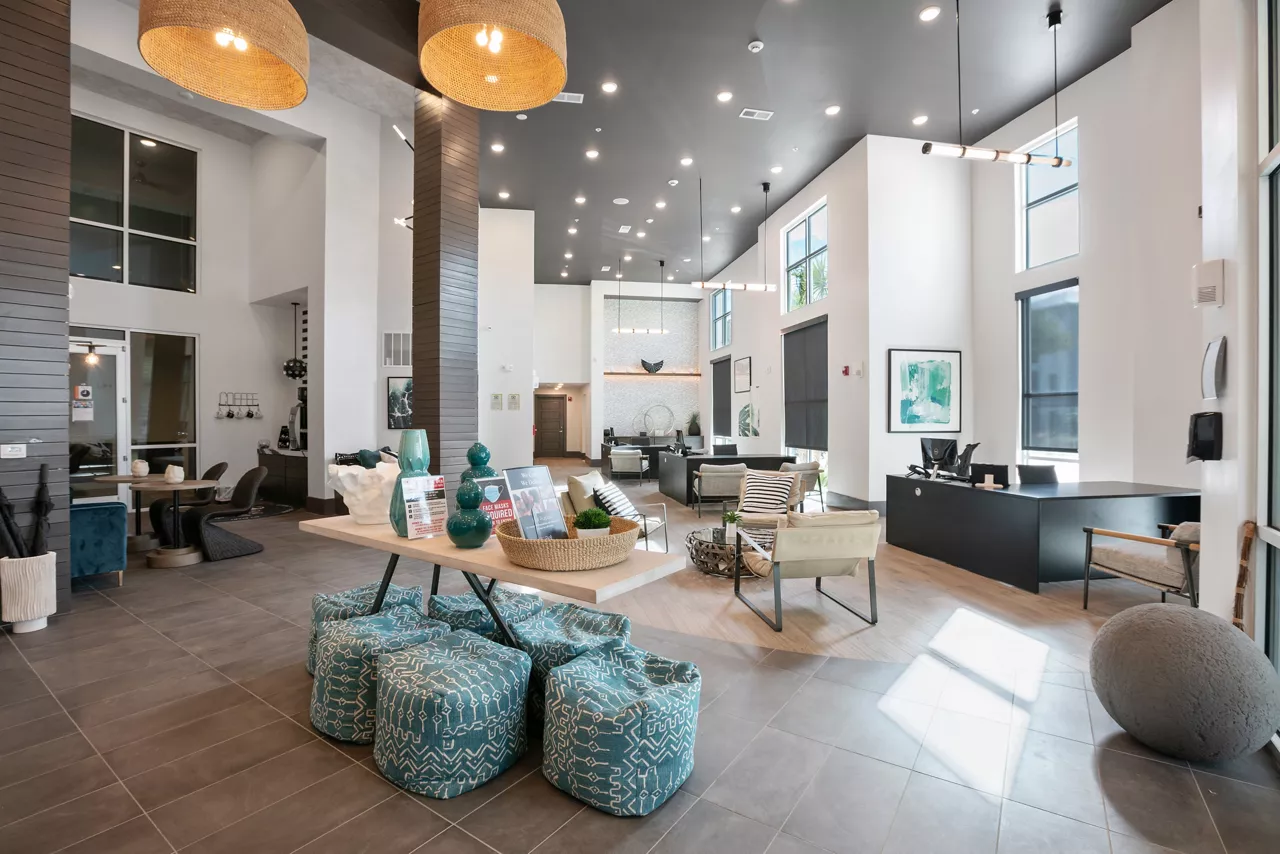Cue Apartments in Jacksonville, FL - Clubhouse