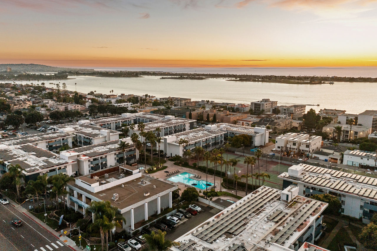 Bay Apartments 4 of 12