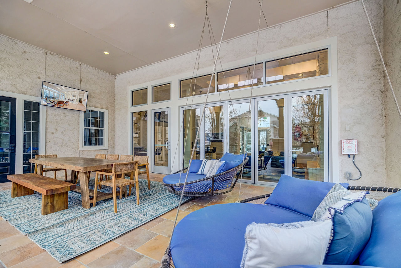 Haven 124 at Eastlake Station - Northglenn, CO - Lounge