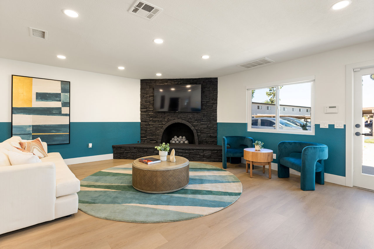Park Apartments - Escondido, CA - Lounge
