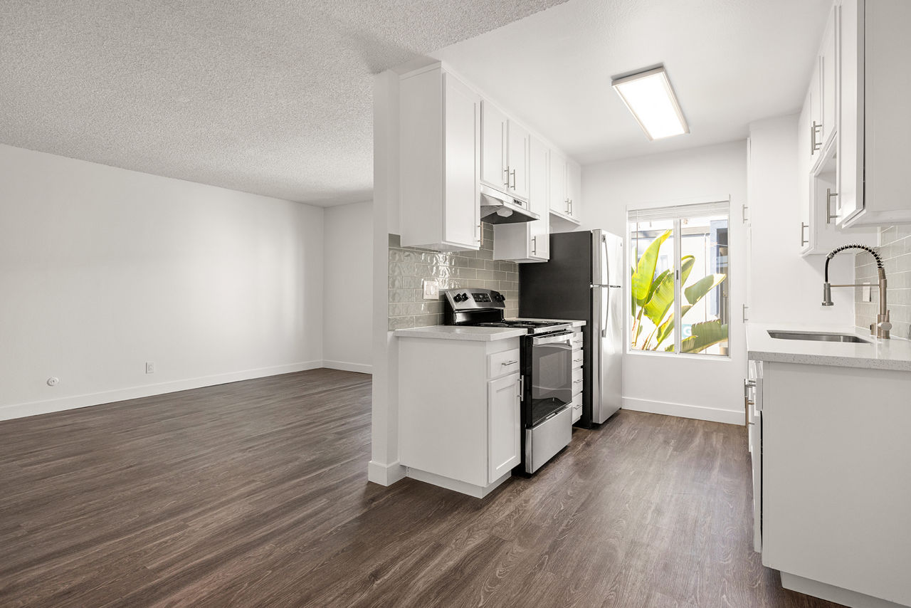 Palms Apartments 7 of 12