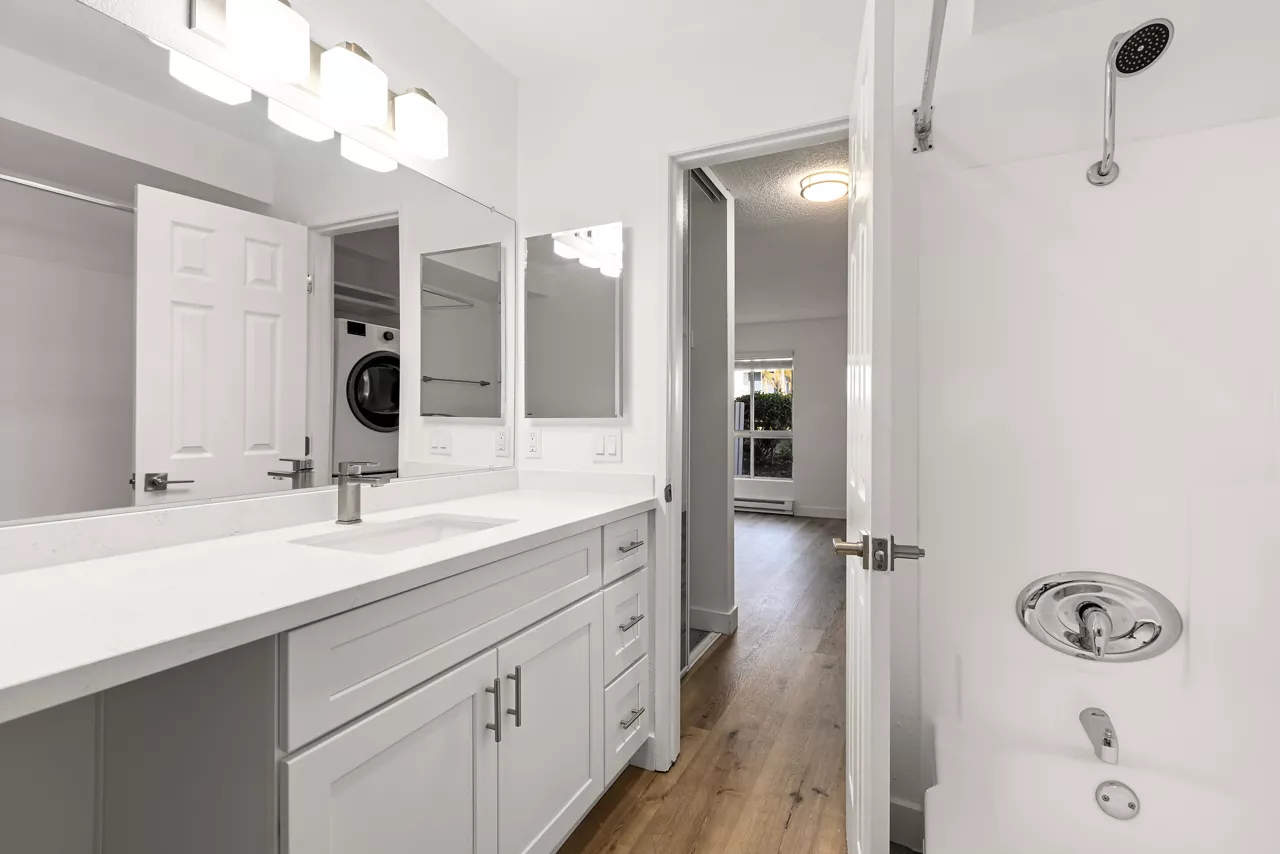 Bay - San Diego, CA - Residences