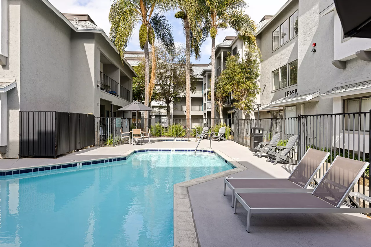 The Hills at Fashion Valley - Pool