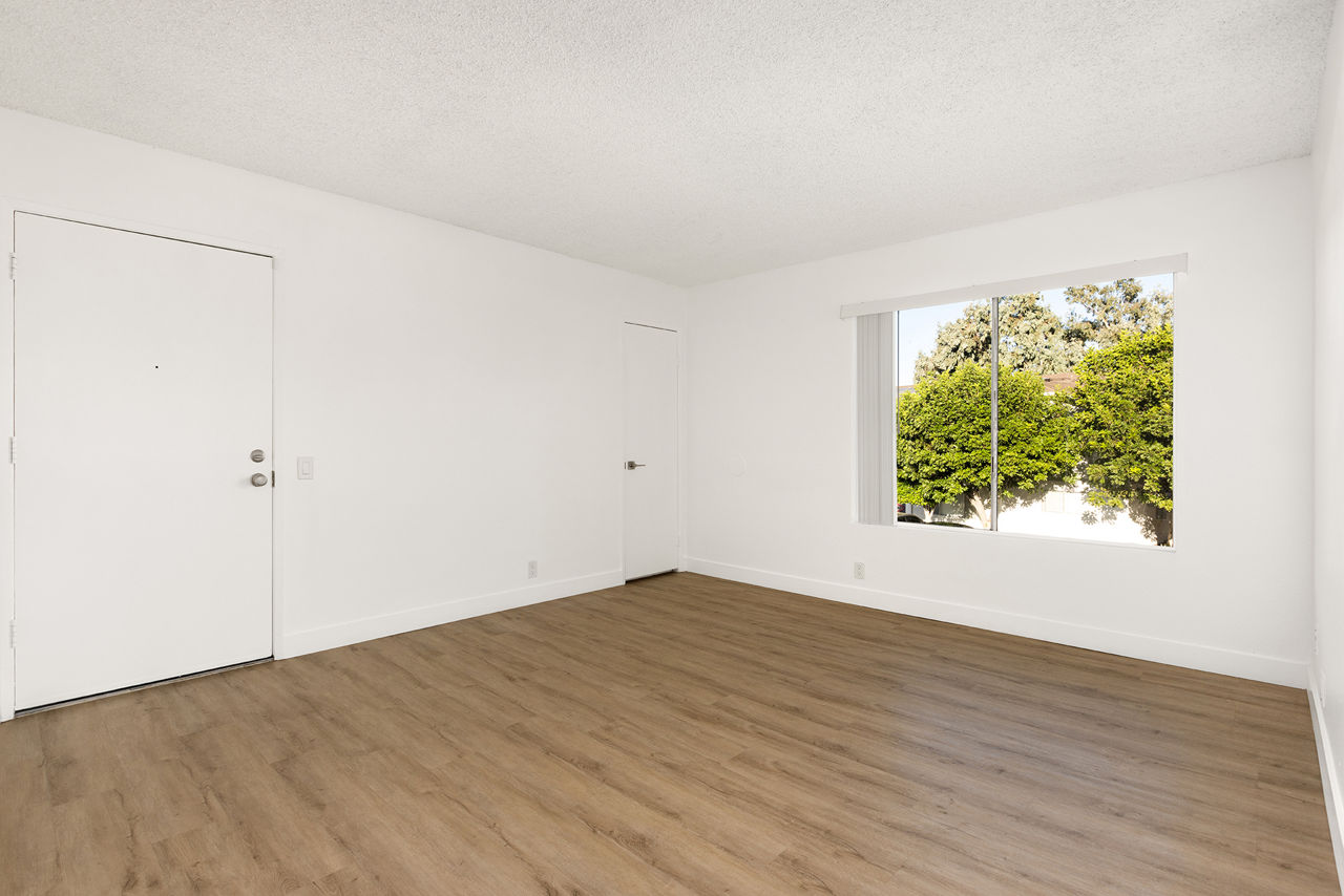 View Apartments 6 of 12
