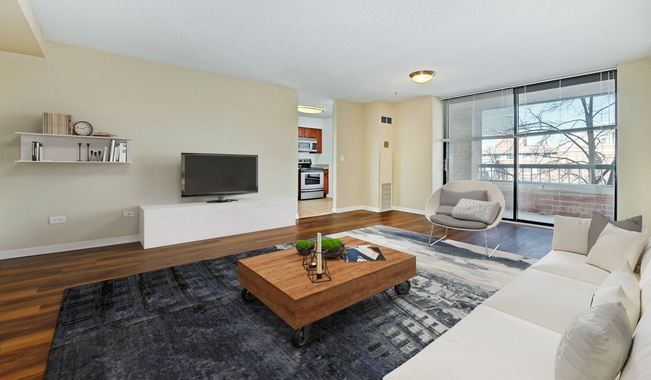 Evanston Place - Evanston, IL - Living Room