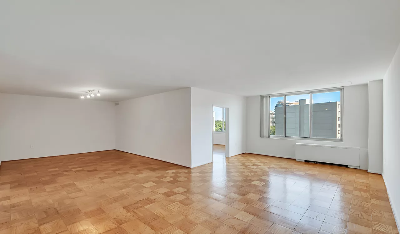 Willard Towers - Chevy Chase, MD - Living Room